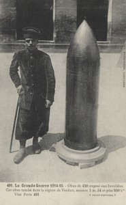 Bomba de la Primera Guerra Mundial y soldado herido